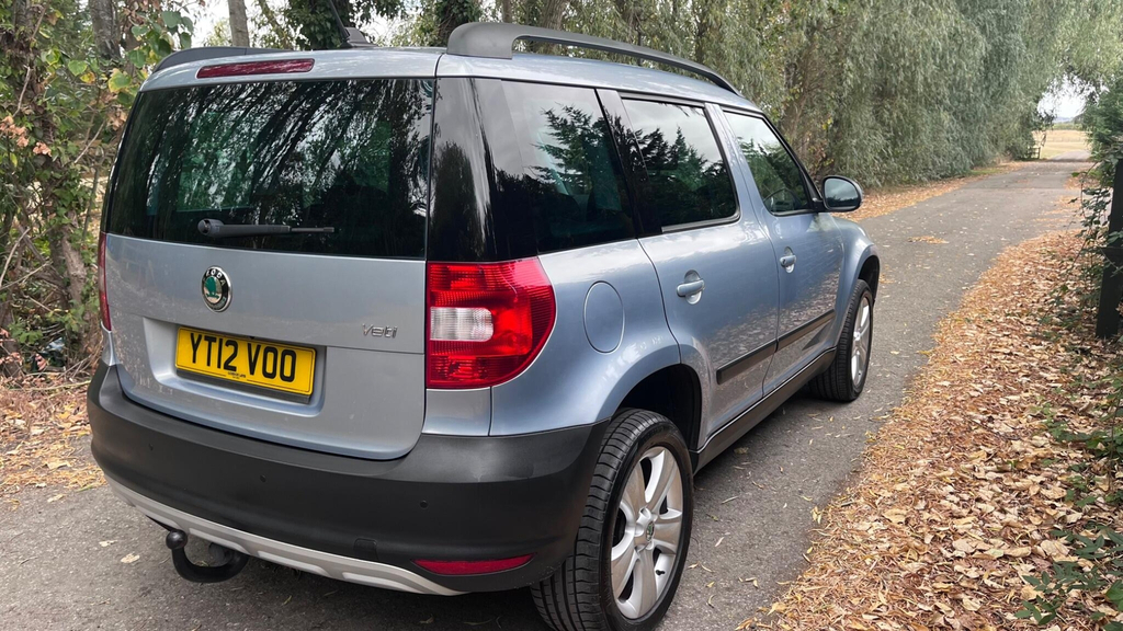 Skoda Yeti Skoda Yeti 1.2 Tsi Elegance Suv Dsg Eur Red #26