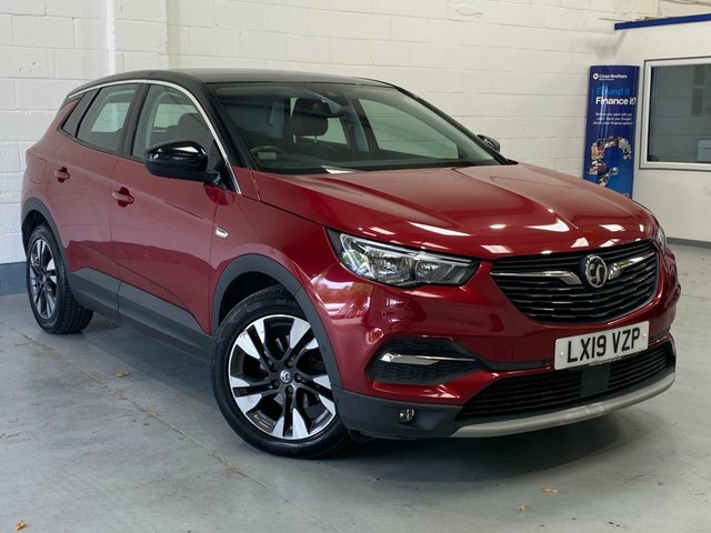 Vauxhall Grandland X 2019 1.2 Turbo Gpf Sport Nav Suv LX19VZP Red