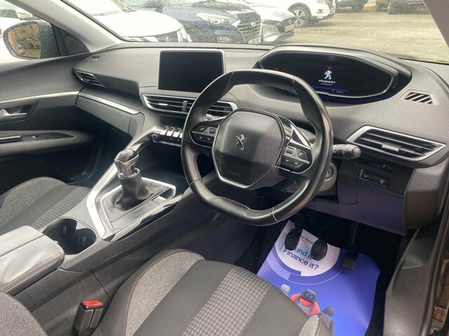 Peugeot 3008 2018 1.2 Puretech Active Suv Eur Black #2