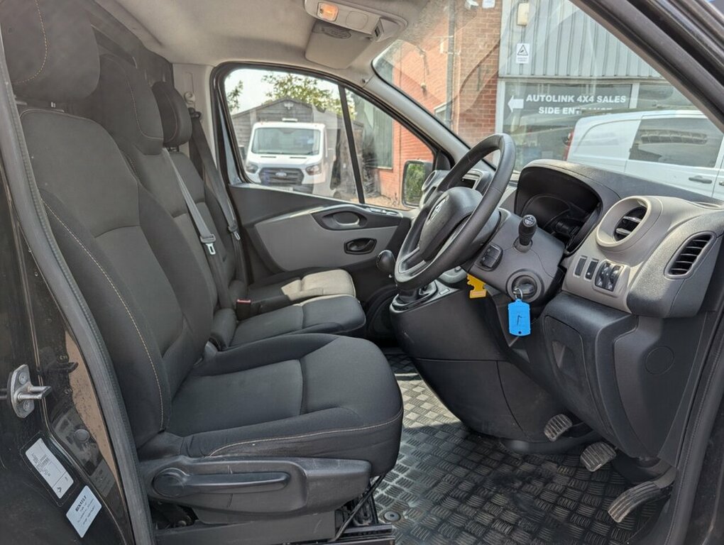 Renault Trafic 1.6 Dci Energy 27 Business Swb Standard Roof Euro White #14