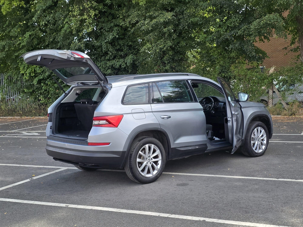 Skoda Kodiaq  White #33