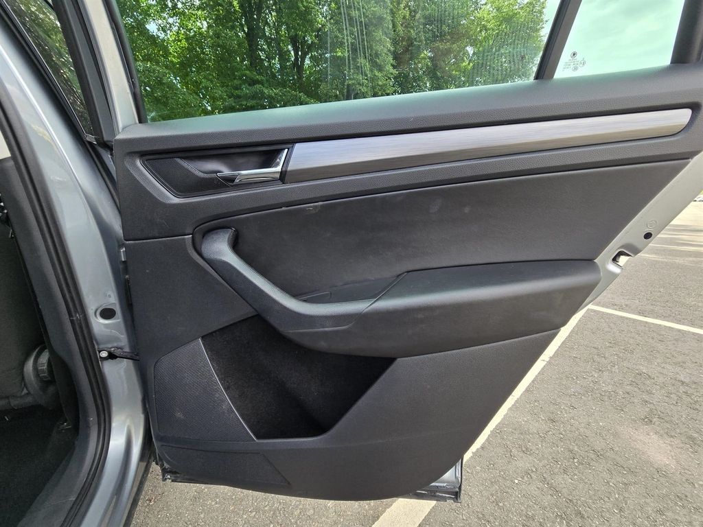 Skoda Kodiaq  White #59