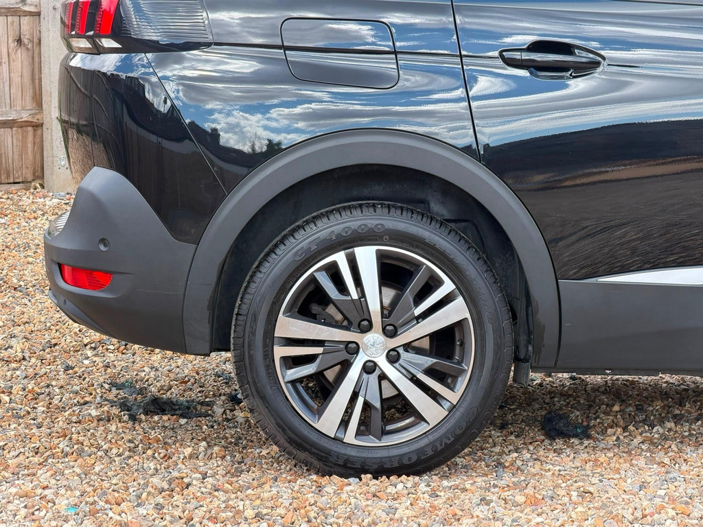 Peugeot 5008 1.2 Puretech Allure Eat8 White #32