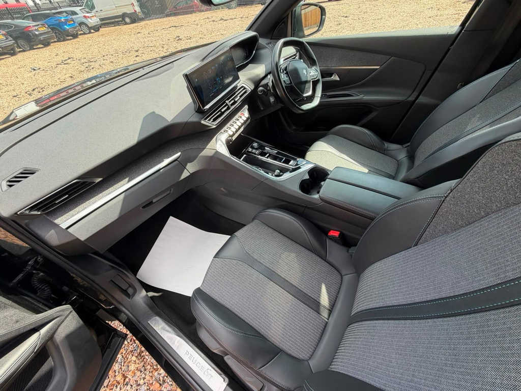 Peugeot 5008 1.2 Puretech Allure Eat8 White #50