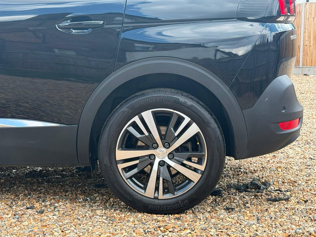 Peugeot 5008 1.2 Puretech Allure Eat8 White #30