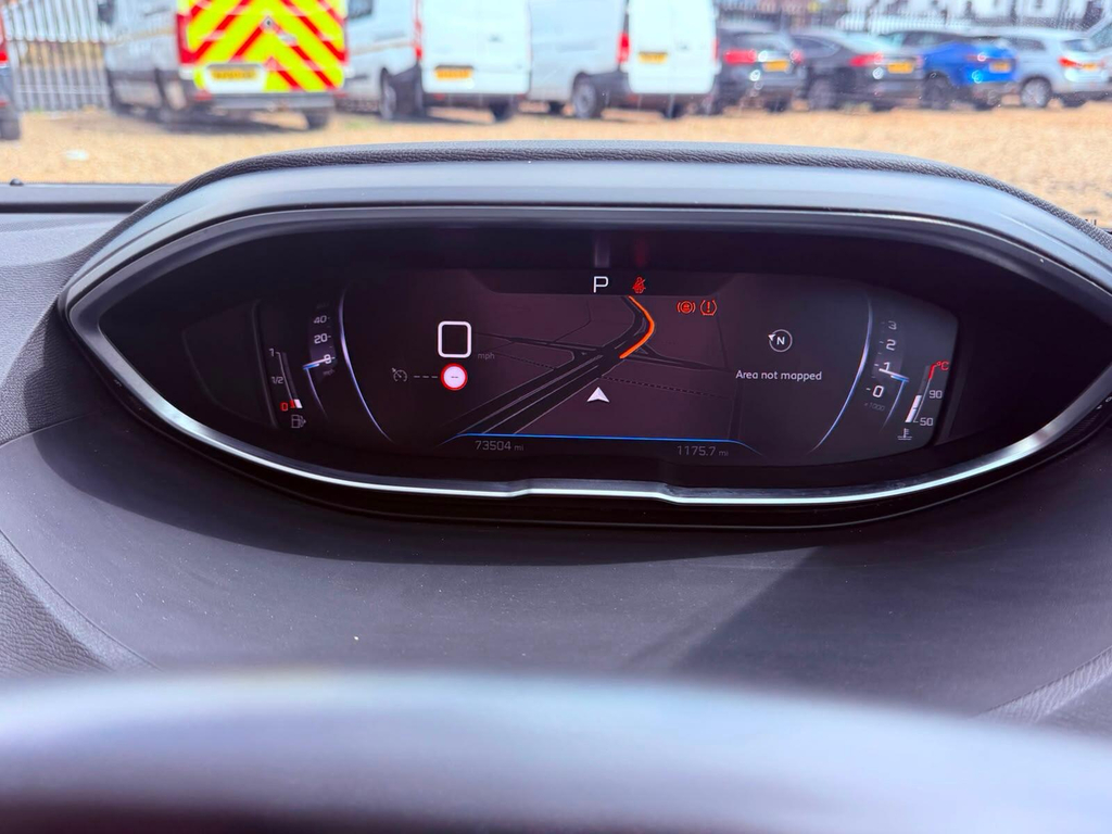 Peugeot 5008 1.2 Puretech Allure Eat8 White #41