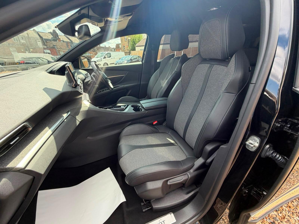 Peugeot 5008 1.2 Puretech Allure Eat8 White #51