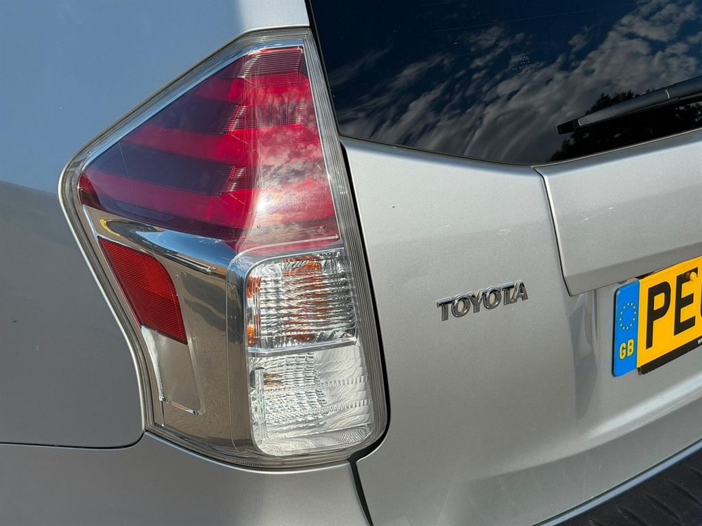 Toyota Prius+ 1.8 Vvt-h Excel Cvt Euro 6 Ss White #45