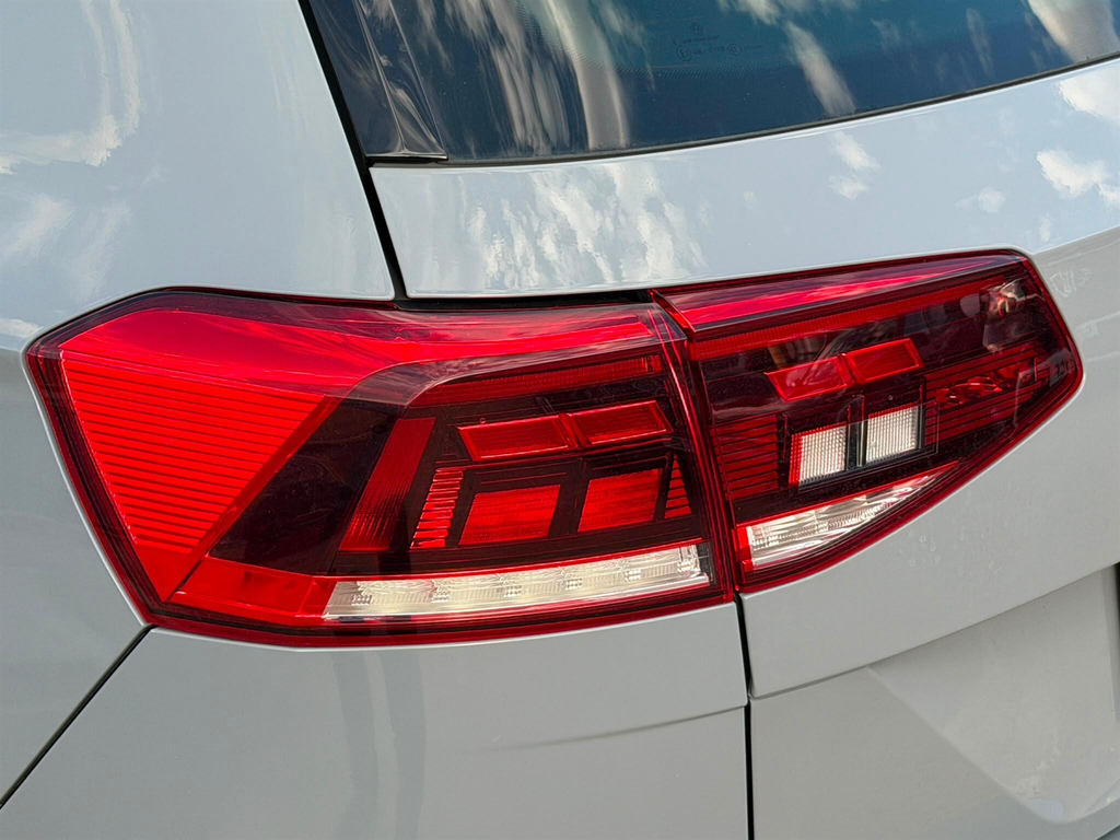 Volkswagen Passat 1.4 Tsi 13Kwh Gte Estate Plug-in Hybrid Grey #48