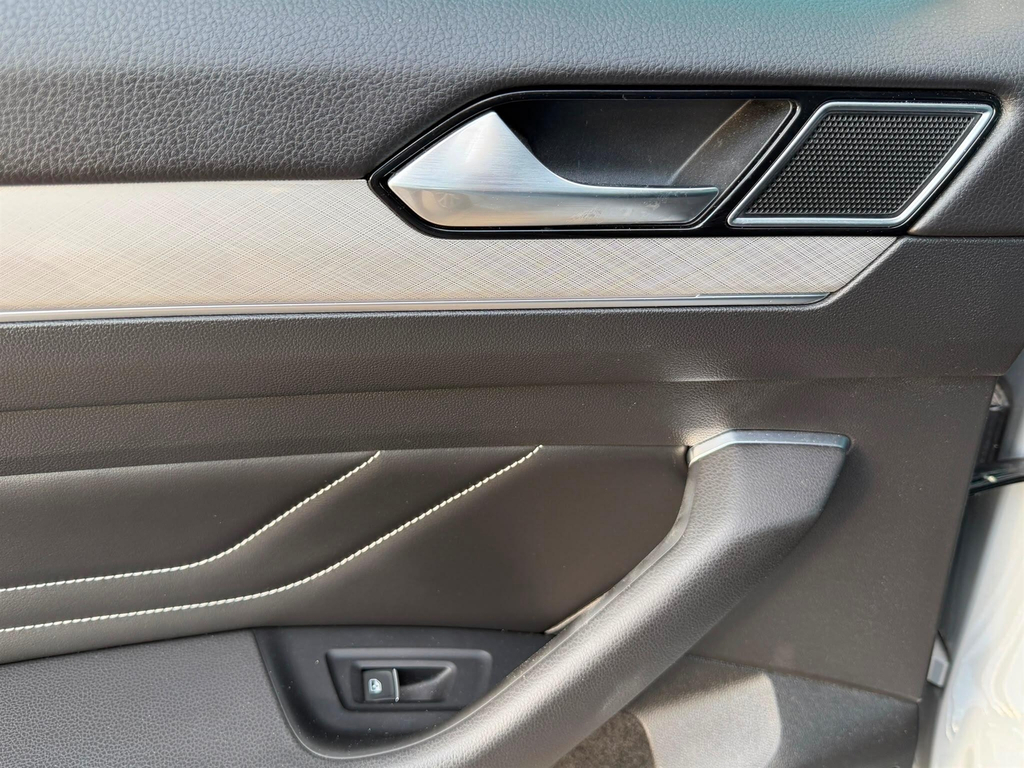 Volkswagen Passat 1.4 Tsi 13Kwh Gte Estate Plug-in Hybrid Grey #31