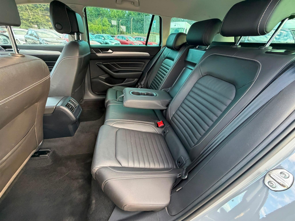 Volkswagen Passat 1.4 Tsi 13Kwh Gte Estate Plug-in Hybrid Grey #20