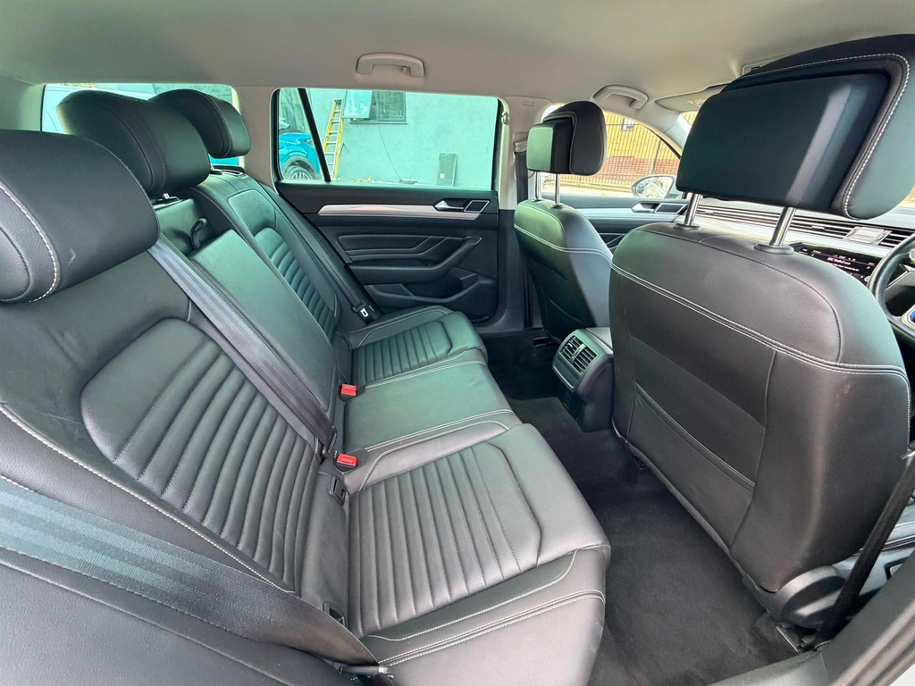 Volkswagen Passat 1.4 Tsi 13Kwh Gte Estate Plug-in Hybrid Grey #23