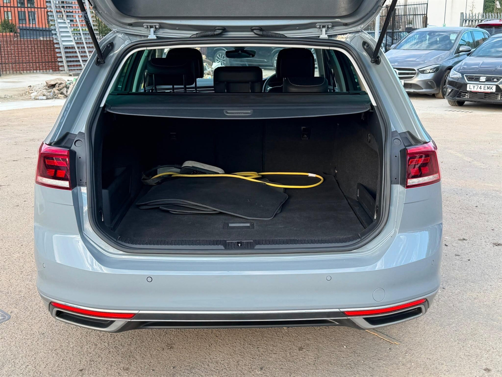 Volkswagen Passat 1.4 Tsi 13Kwh Gte Estate Plug-in Hybrid Grey #41
