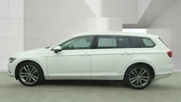 Volkswagen Passat Tdi Bluemotion Tech Gt White #6