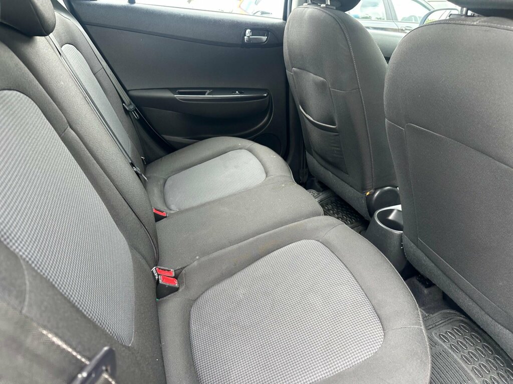 Hyundai I20 1.2 Classic Euro 5 Silver #25