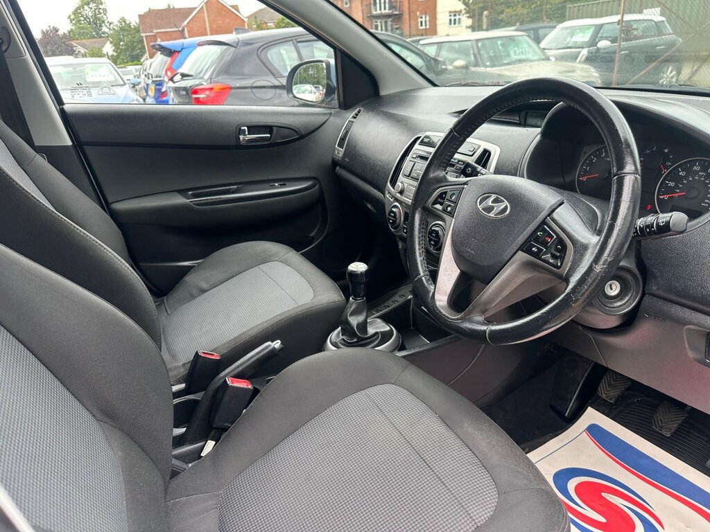 Hyundai I20 1.2 Classic Euro 5 Silver #38