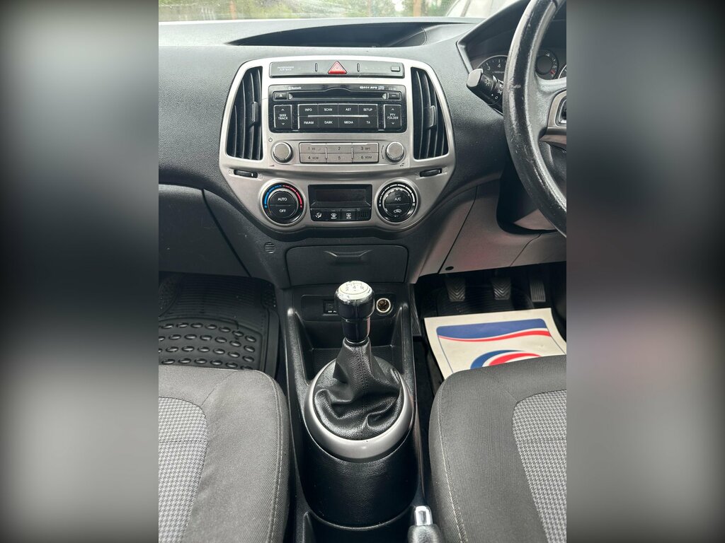 Hyundai I20 1.2 Classic Euro 5 Silver #21