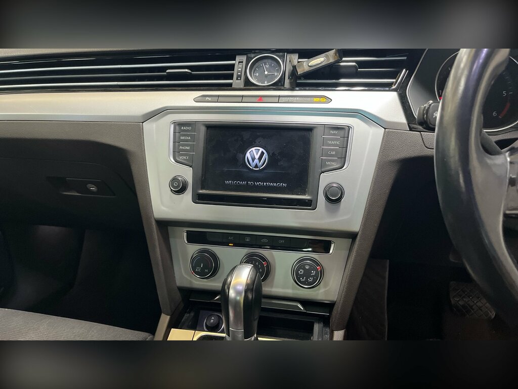 Volkswagen Passat 1.6 Tdi Bluemotion Tech Se Business Saloon Die Grey #6