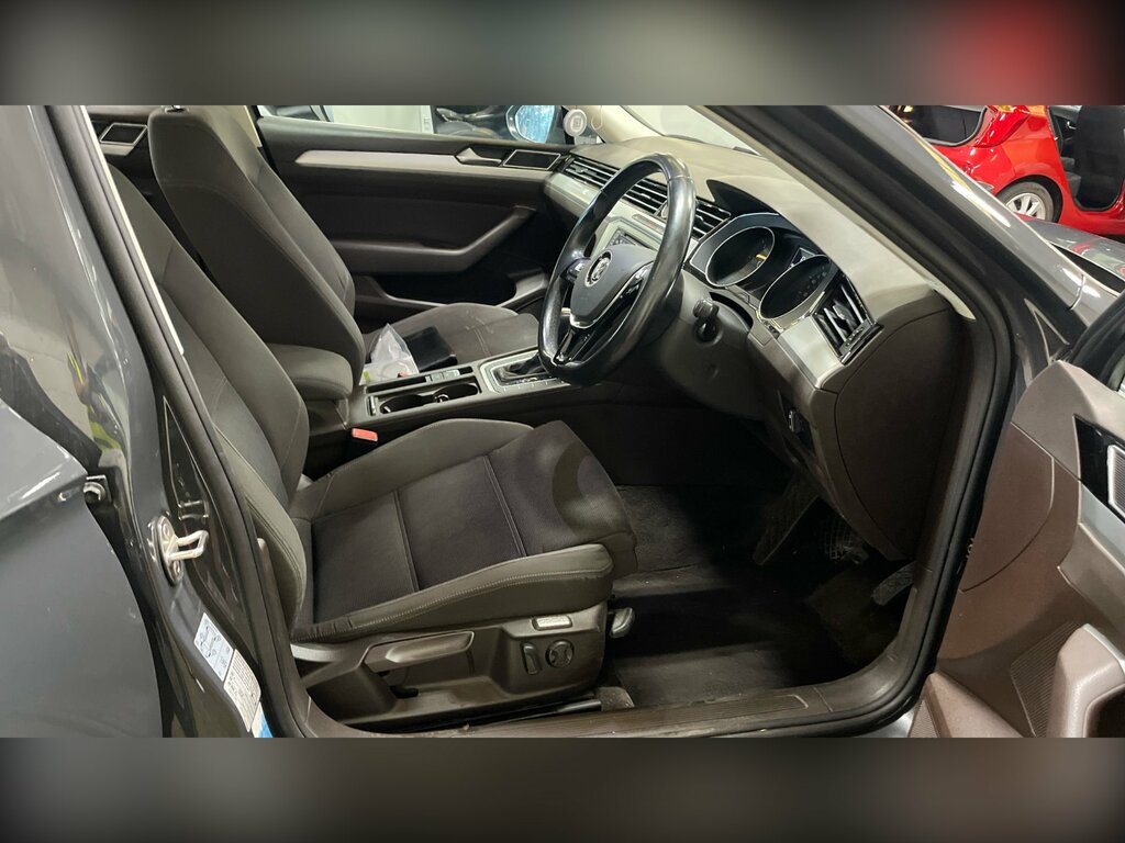 Volkswagen Passat 1.6 Tdi Bluemotion Tech Se Business Saloon Die Grey #3