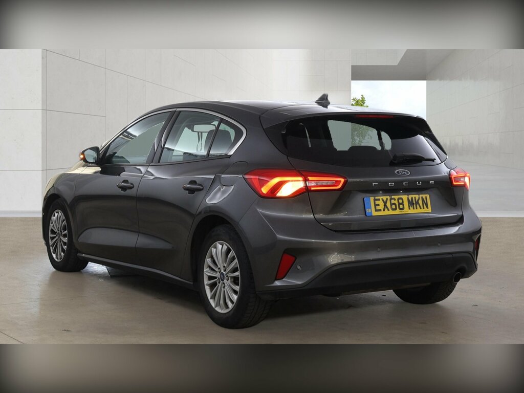 Ford Focus 1.0T Ecoboost Titanium Hatchback E Grey #2
