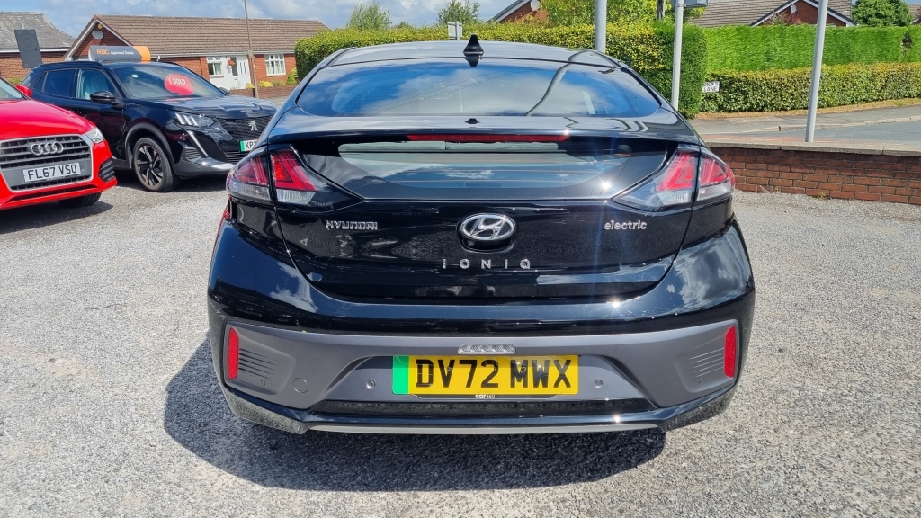 Hyundai Ioniq Premium Black #6