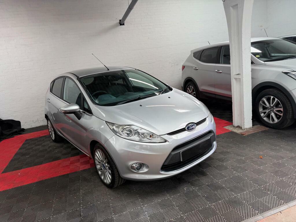 Ford Fiesta 1.4L Zetec Tdci Hatchback Euro 5 White #1
