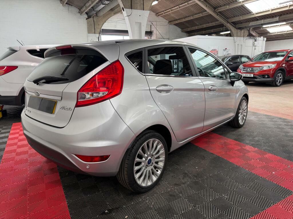 Ford Fiesta 1.4L Zetec Tdci Hatchback Euro 5 White #6