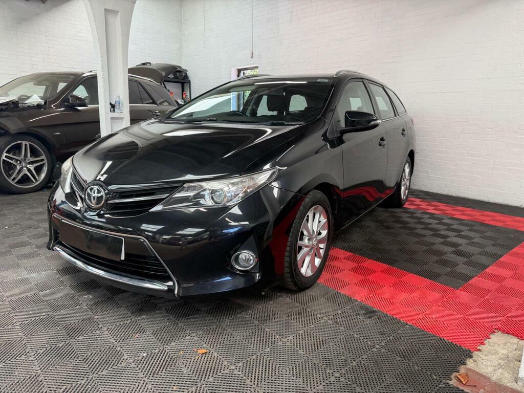 Toyota Auris 1.4 D-4d Icon Touring Sports Euro 5 S S Black #3