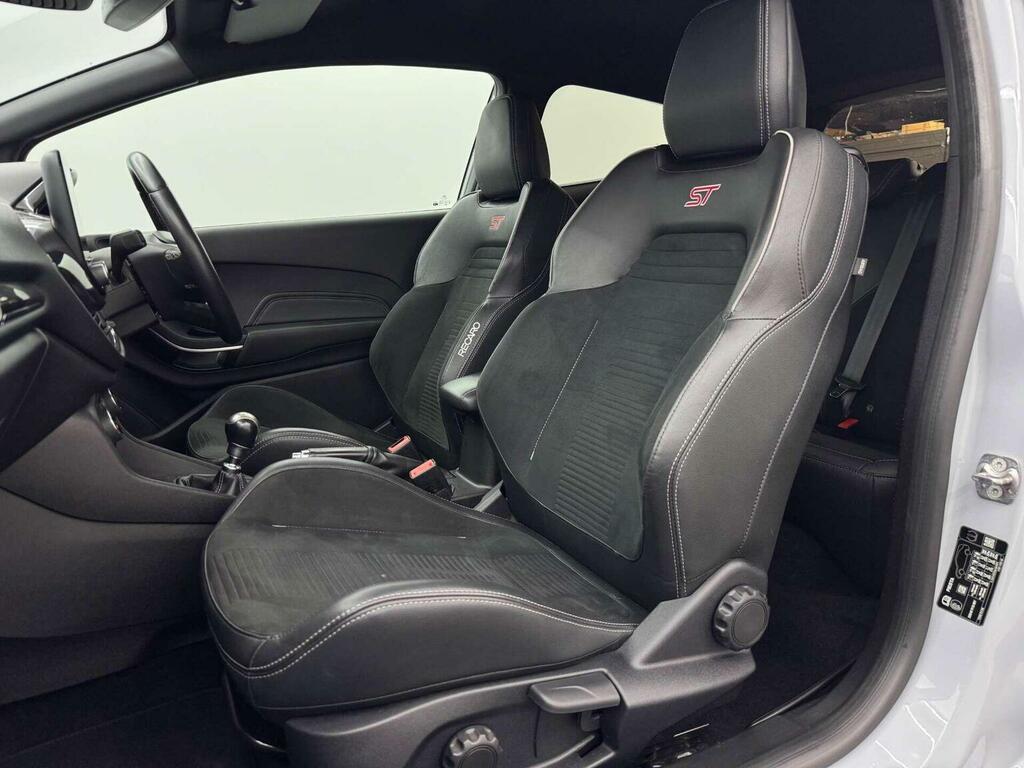 Ford Fiesta 1.5T Ecoboost St-3 Euro 6 AX18KYY Silver #4