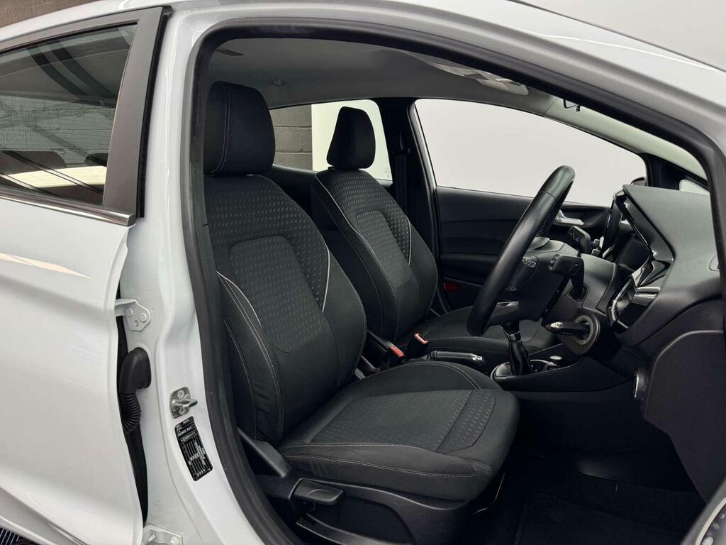 Ford Fiesta 1.1 Ti-vct Zetec Euro 6 Ss MA67BVX White #3