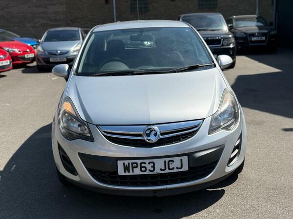 Vauxhall Corsa 1.4 16V Design Euro 5 #5