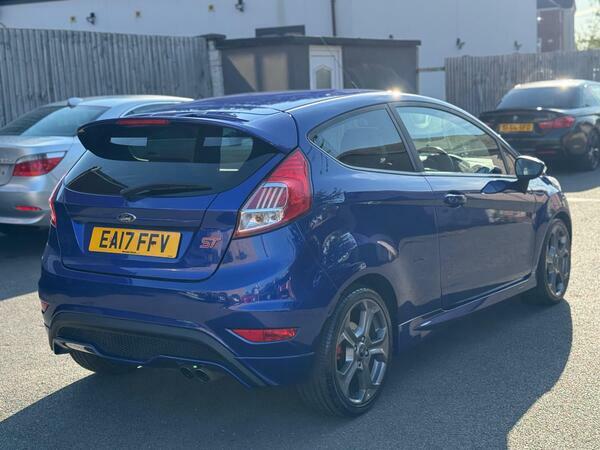Ford Fiesta 1.6T Ecoboost St-3 Euro 6 Blue #5