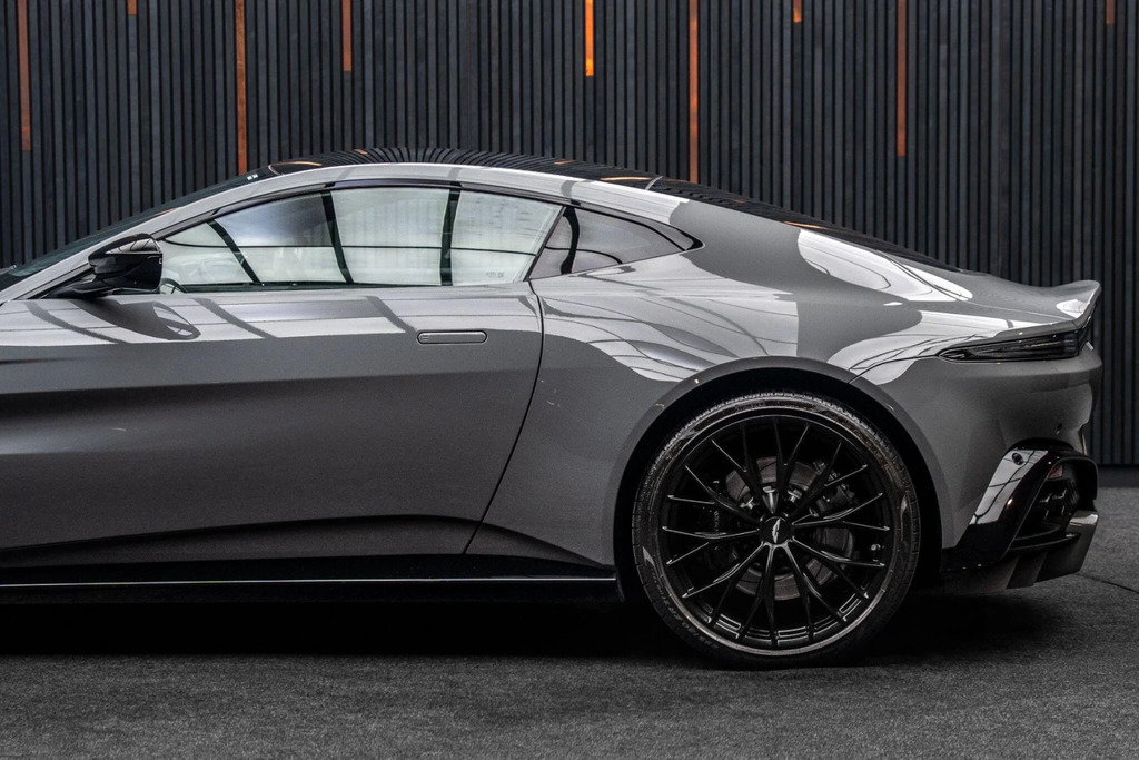 Aston Martin Vantage 4.0 V8 F1 Edition Euro 6 Green #13