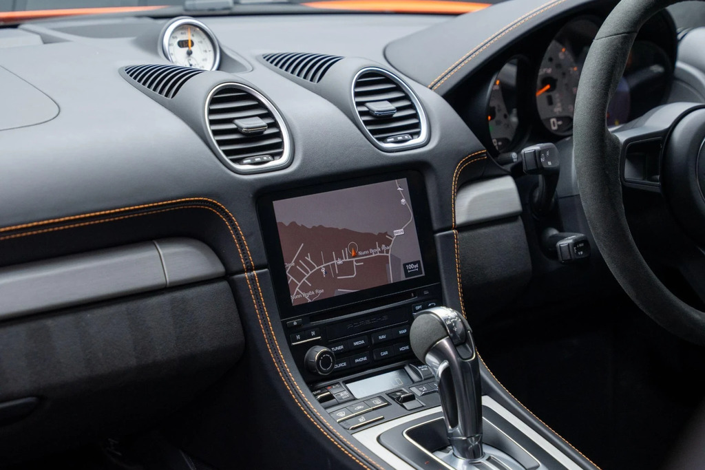 Porsche 718 Cayman Cayman Gt4 Rs S-a 2023 Silver #42