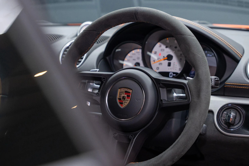 Porsche 718 Cayman Cayman Gt4 Rs S-a 2023 Silver #39