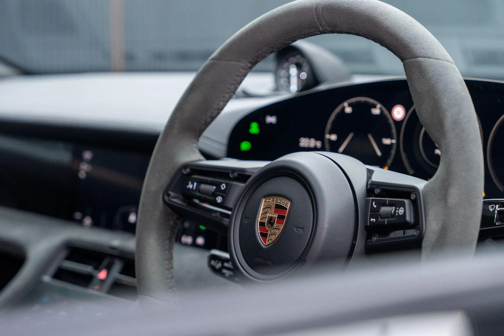 Porsche Taycan 420Kw 4S 93Kwh Grey #41