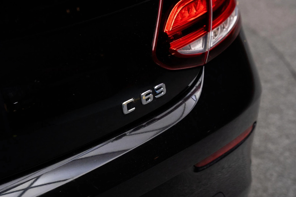 Mercedes-Benz C Class 2.0 C300d Amg Line Premium Cabriolet Red #34