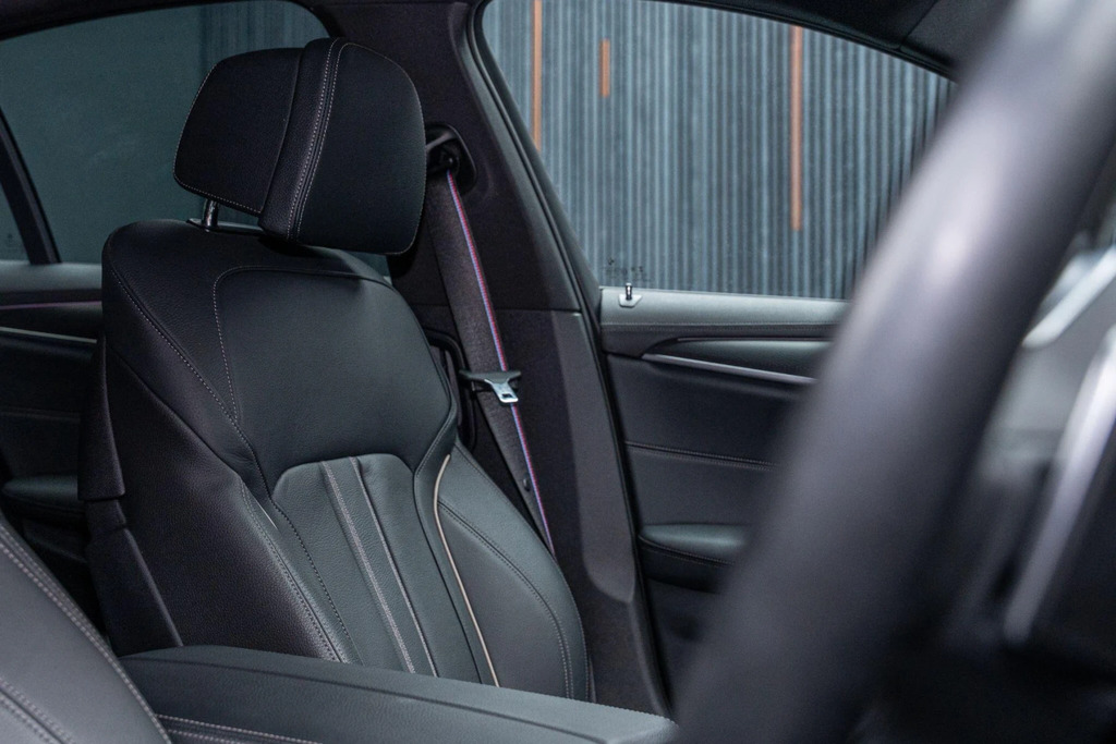 BMW 5 Series 520D M Sport Touring Grey #33