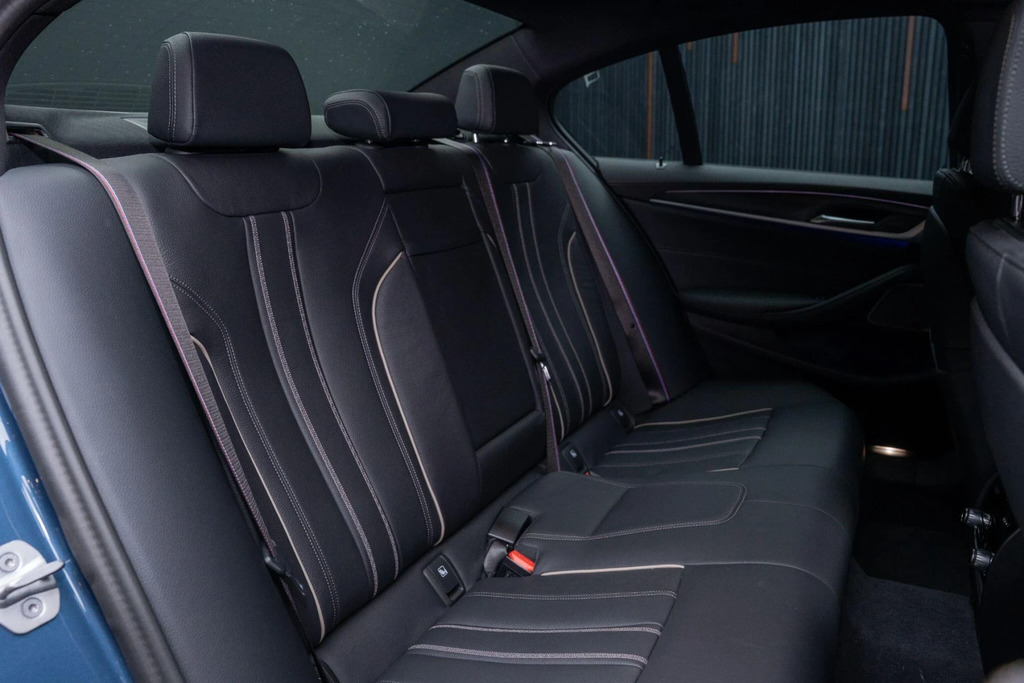 BMW 5 Series 520D M Sport Touring Grey #36