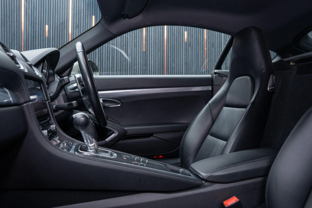 Porsche 718 Cayman Gt4 Pdk Euro 6 Black #39