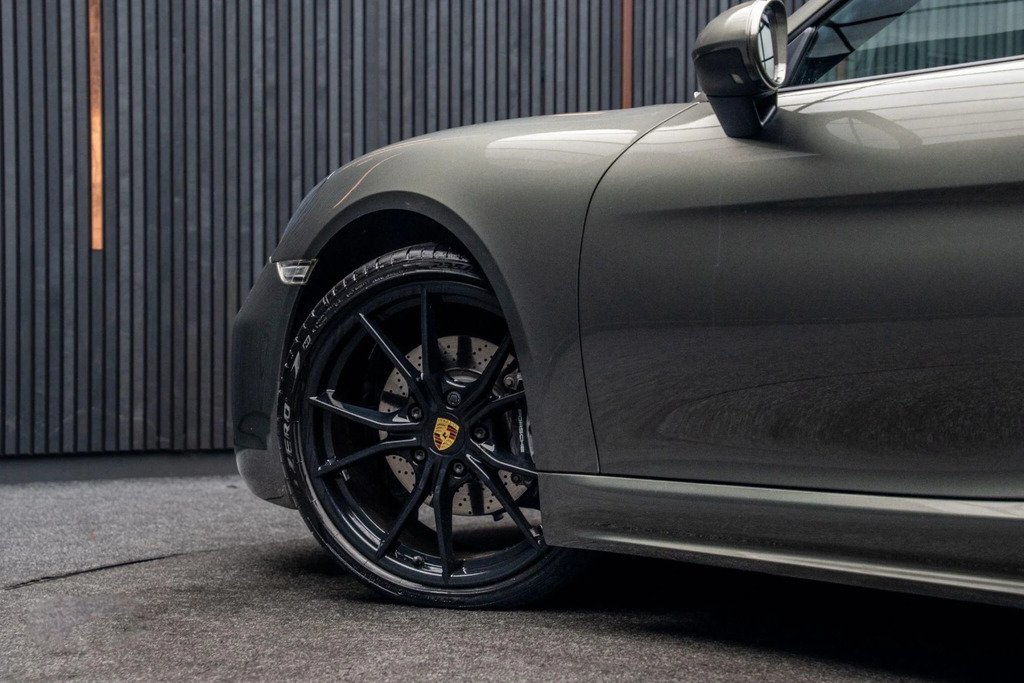 Porsche 718 Cayman Gt4 Pdk Euro 6 Black #31