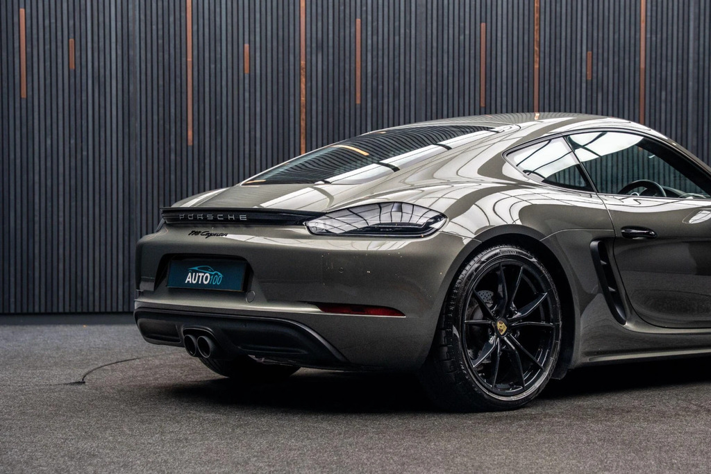 Porsche 718 Cayman Gt4 Pdk Euro 6 Black #25
