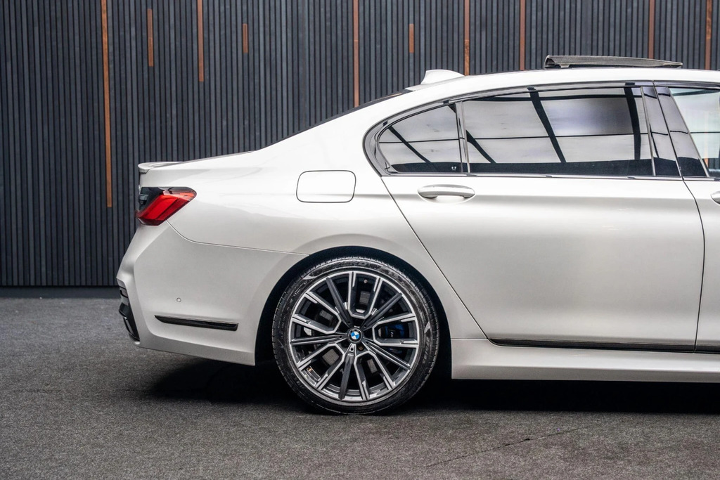 BMW 7 Series 730D Xdrive M Sport Red #20