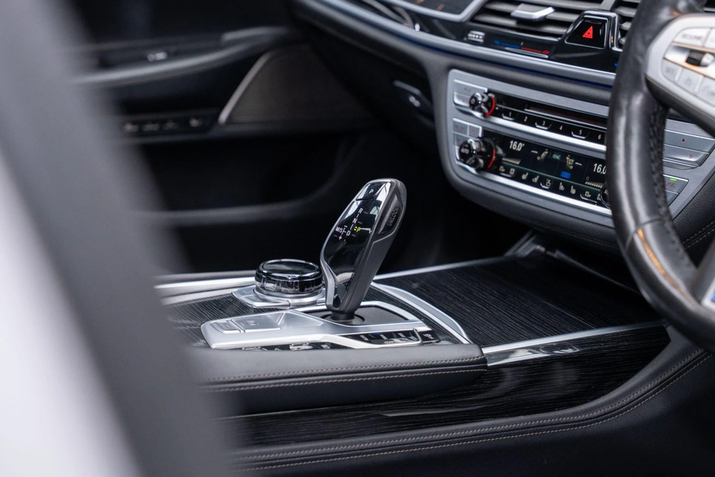 BMW 7 Series 730D Xdrive M Sport Red #27