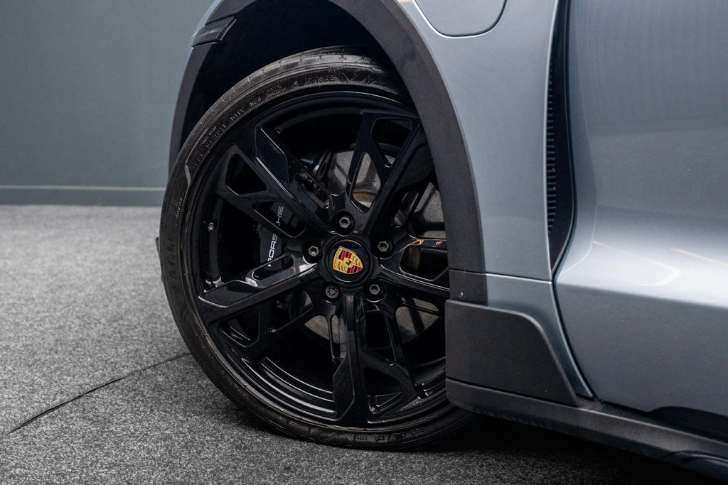 Porsche Taycan 340Kw 4S 105Kwh 5 Seat Grey #28