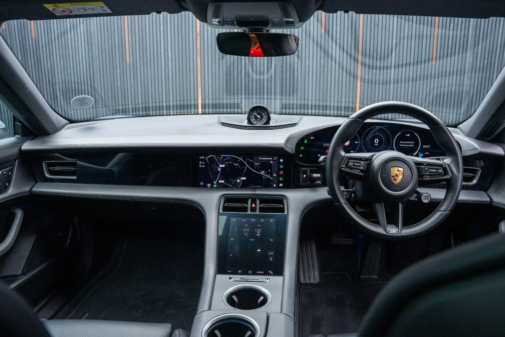 Porsche Taycan 340Kw 4S 105Kwh 5 Seat Grey #44