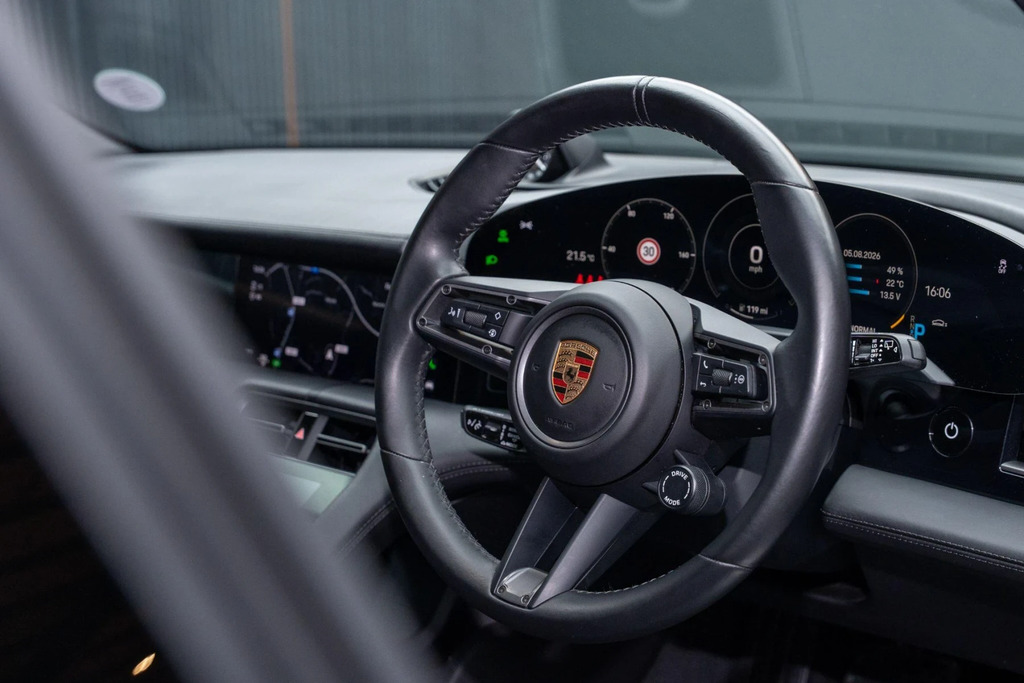 Porsche Taycan 340Kw 4S 105Kwh 5 Seat Grey #38