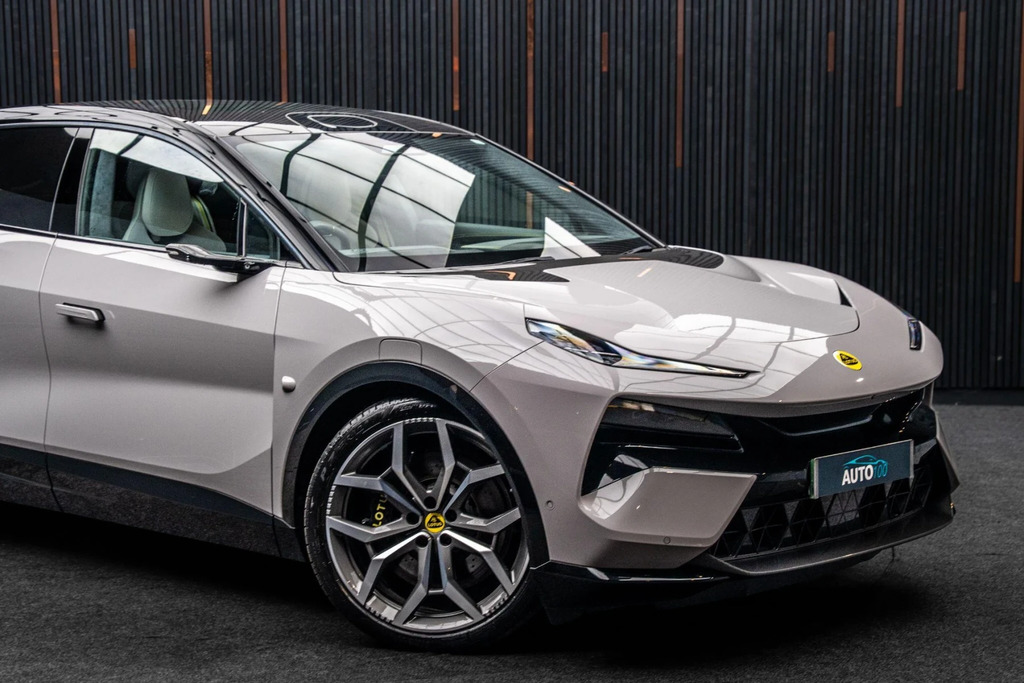 Lotus Eletre 675Kw R 112Kwh 2023 Black #10
