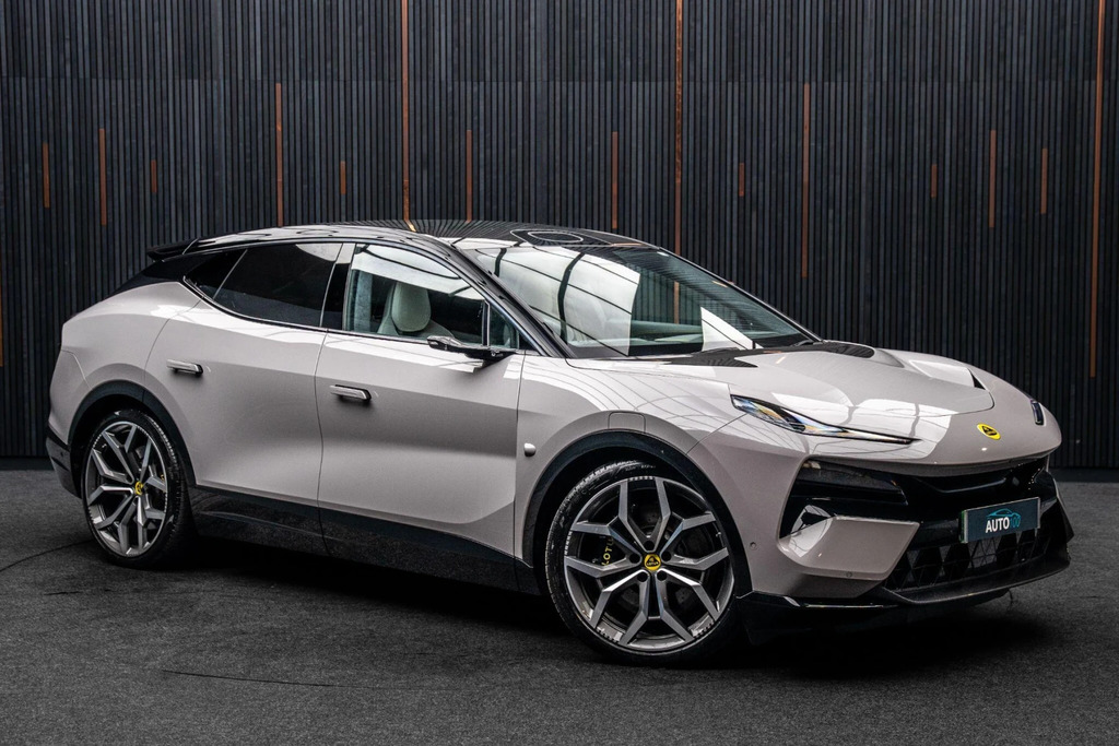 Lotus Eletre 675Kw R 112Kwh 2023 Black #9