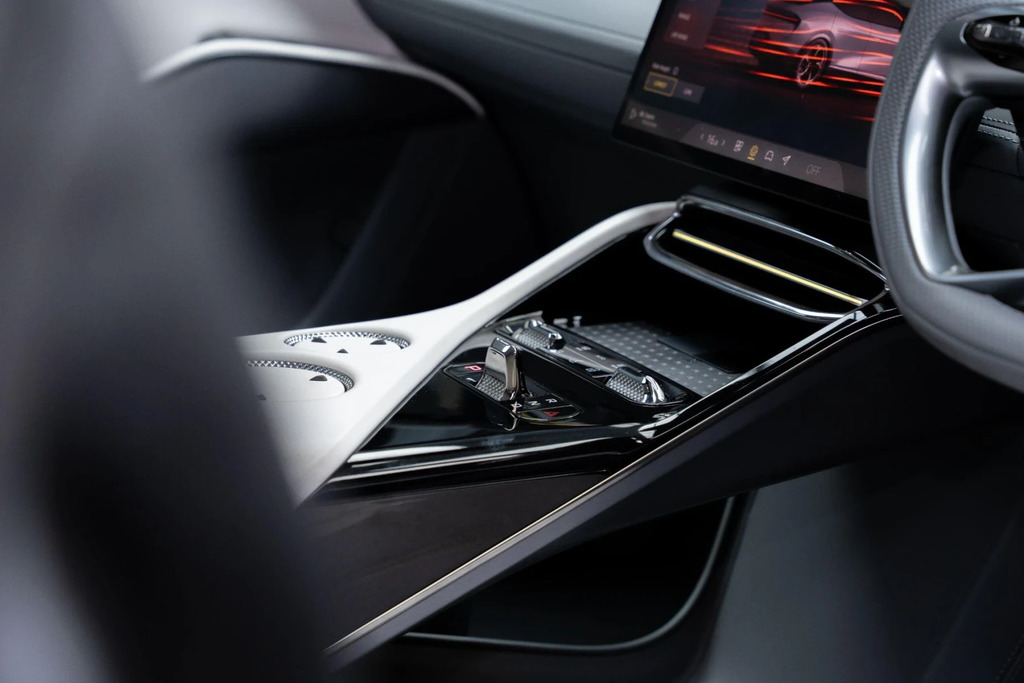 Lotus Eletre 675Kw R 112Kwh 2023 Black #24